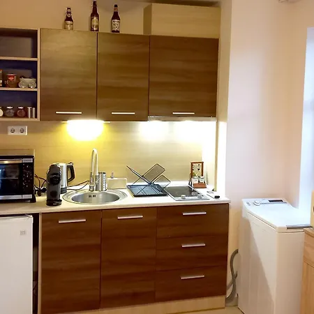 Apartment Belmont's Dragon Nest - 1bd