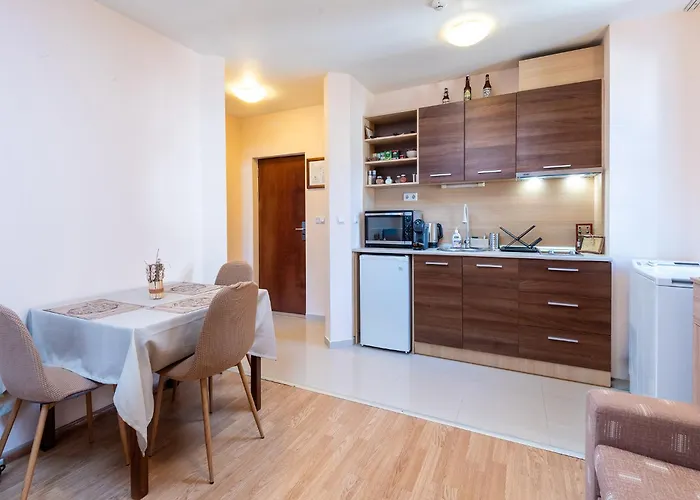 Cozy Mountain-view In Belmont, By Flat Mаnager